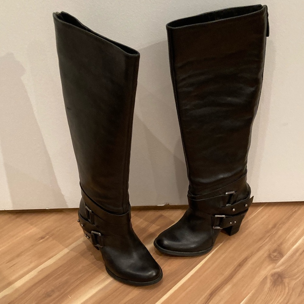 Fergie Varsity Knee High Boots - Picture 12 of 15